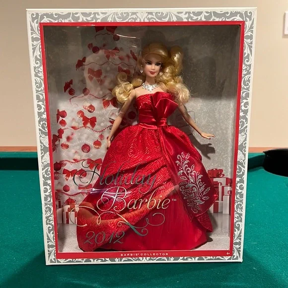 2012 holiday Barbie - Picture 1 of 2